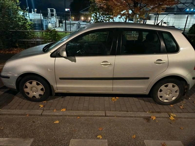 Gebraucht VW Golf IV 59 PS (43 kW) 2003 Silber Kleinwagen