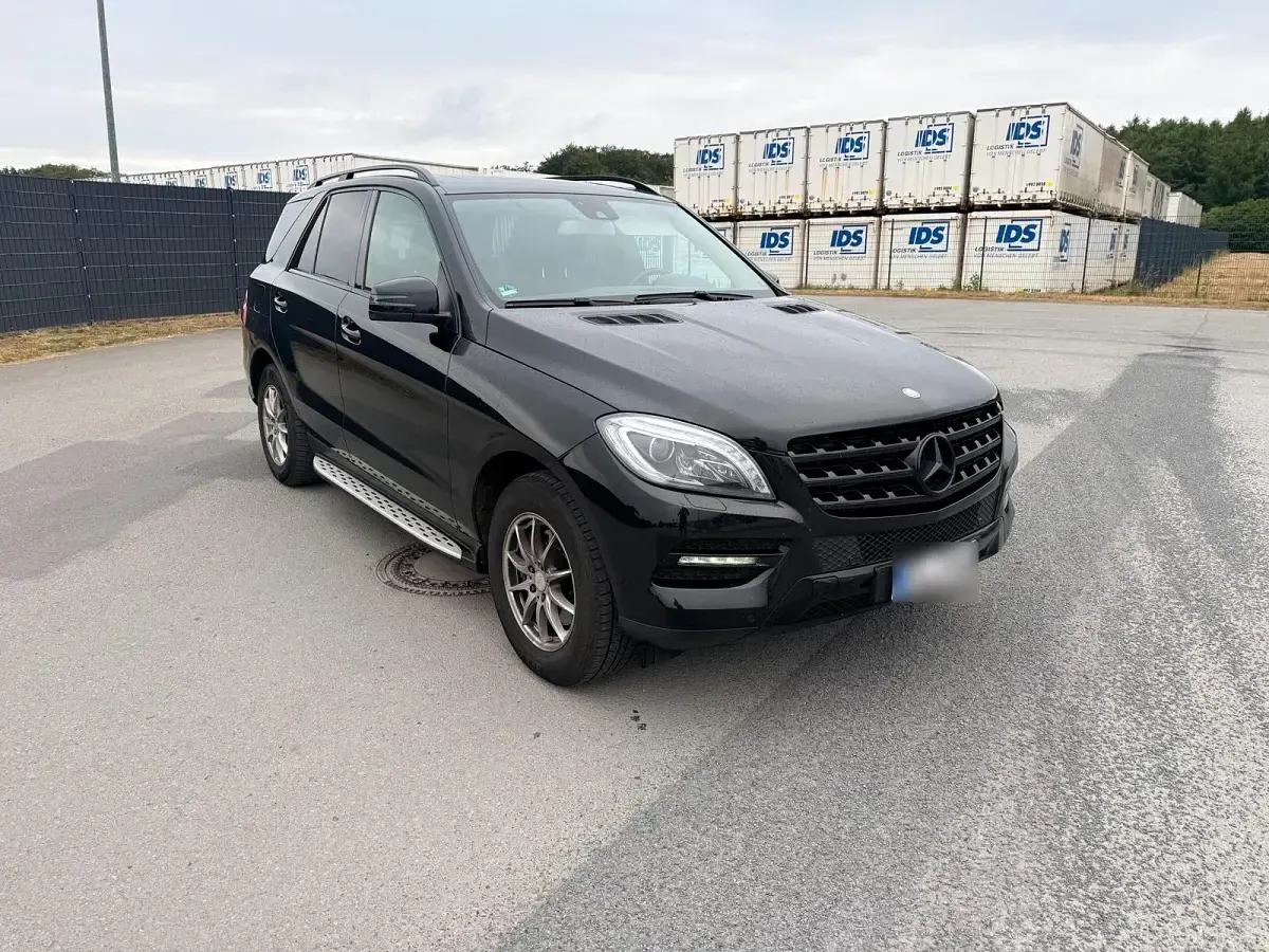 Gebraucht Mercedes ML350 258 PS (189 kW) 2014 Schwarz SUV