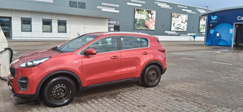 Rot Gebraucht 2018 Kia Sportage Edition 7 SUV | 12.700 € (Fairer Preis) - Bild 1/4