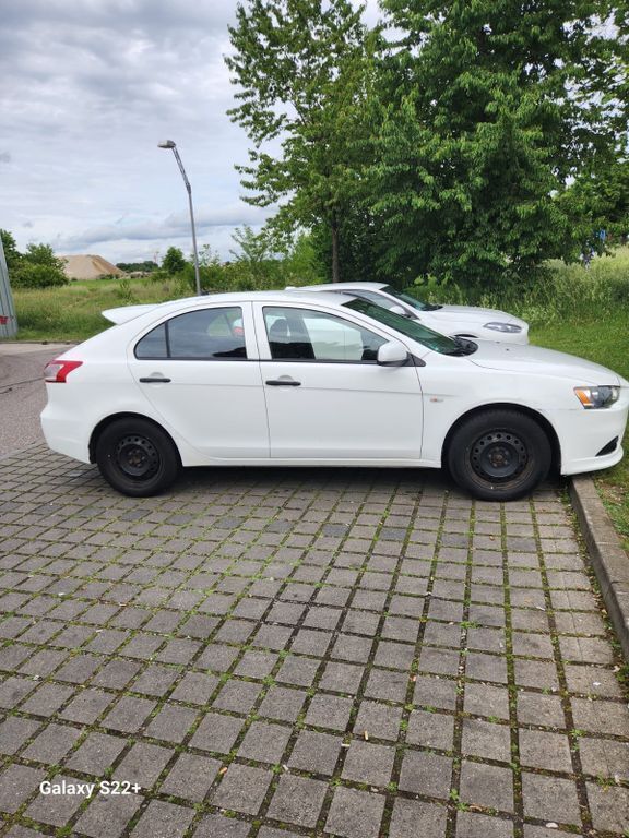 Weiß Gebraucht 2010 Mitsubishi Lancer Limousine | 2.500 € (Superpreis) - Bild 1/4