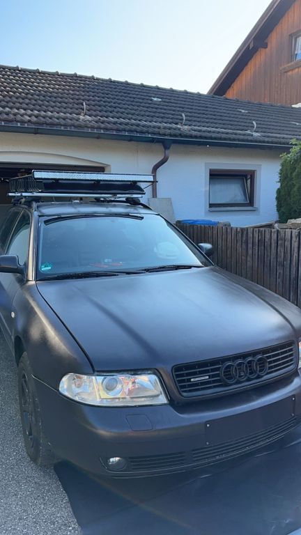 Schwarz Gebraucht 2000 Audi A4 Kombi | 1.999 € (Superpreis) - Bild 1/4