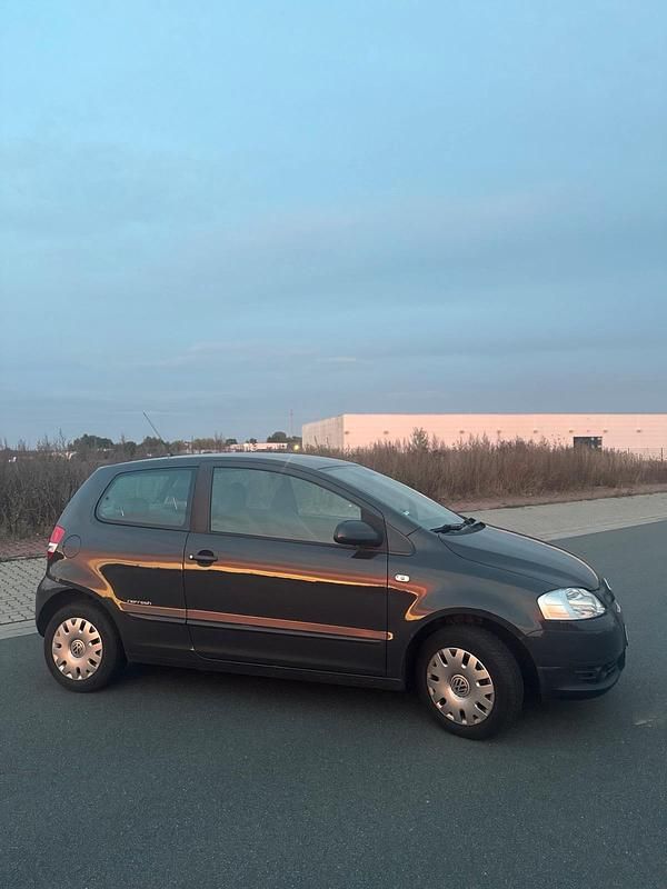 Schwarz Gebraucht 2009 VW Fox Kleinwagen | 2.700 € (Fairer Preis) - Bild 1/4