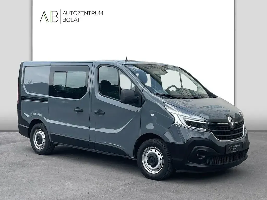 Gebraucht Renault Trafic Komfort 145 PS (106 kW) 2021 Grau Van / Kleinbus