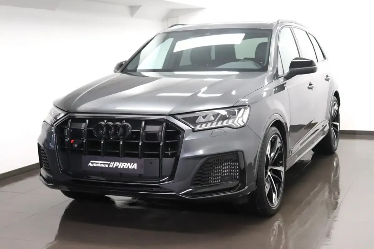 Gebraucht Audi SQ7 Competition 507 PS (372 kW) 2023 Daytonagrau perleffekt SUV