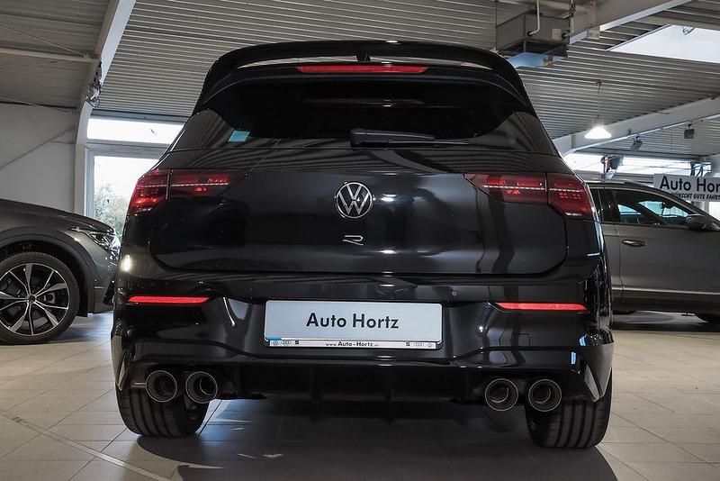 Gebraucht VW Golf VIII R 333 PS (244 kW) 2024 Grenadillschwarz Limousine