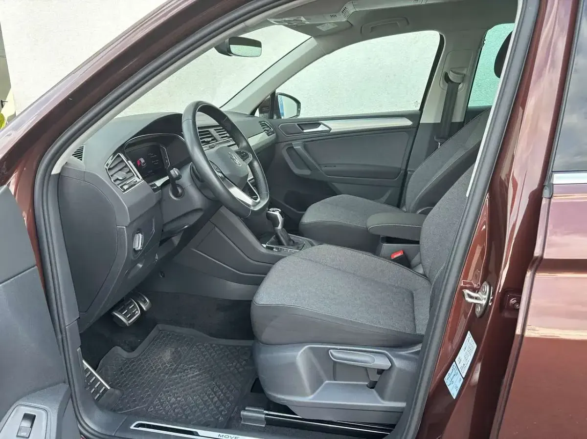 Gebraucht VW Tiguan Pro 150 PS (110 kW) 2023 Ginger brown SUV