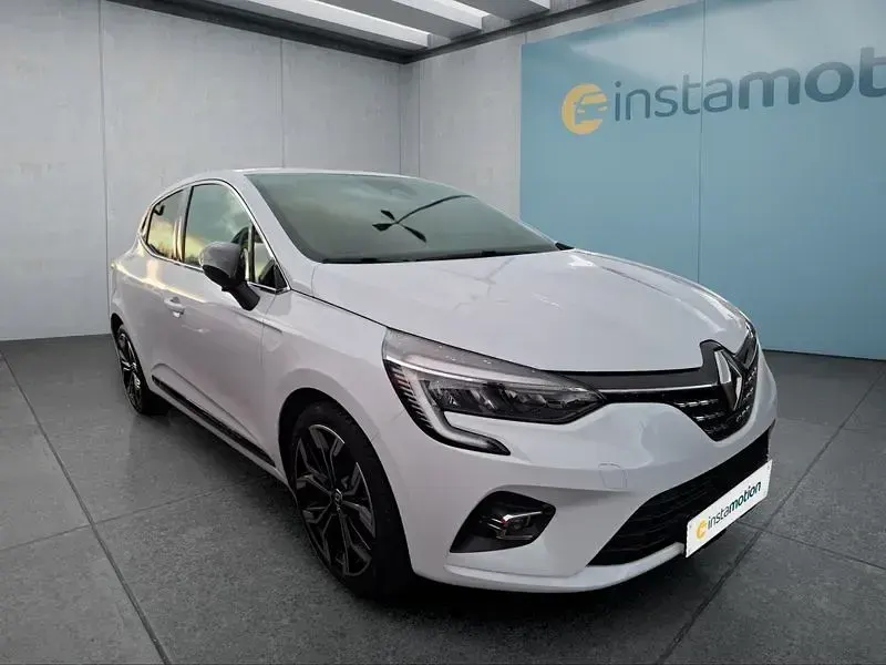 Używany Renault Clio V 101 KM (74 kW) 2022 Biały Hatchback