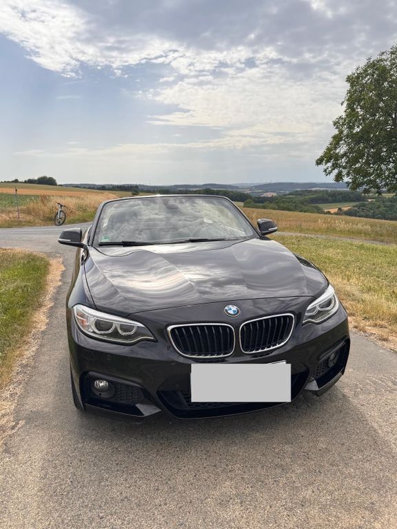 Schwarz Gebraucht 2016 BMW 220 M Sport Cabrio | 16.400 € (Guter Preis) - Bild 1/4