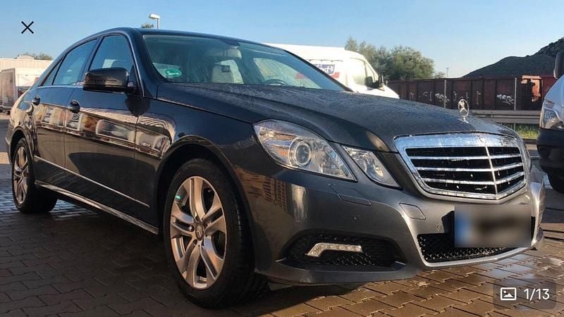 Second-hand Mercedes E200 184 CP (135 kW) 2010 Gri Berlinǎ