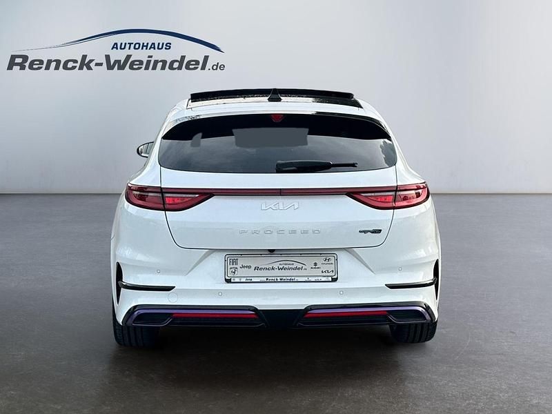 Second-hand Kia ProCeed 204 CP (150 kW) 2024 Alb Break