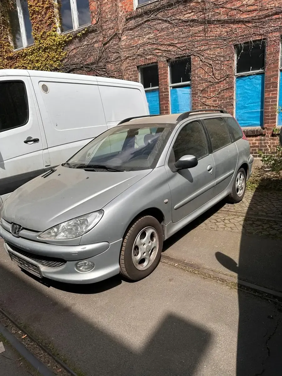 Gebraucht Peugeot 206 75 PS (55 kW) 2003 Grau Kombi