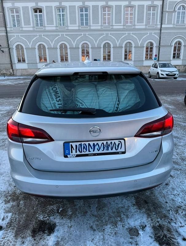 Gebraucht Opel Astra 136 PS (100 kW) 2017 Grau Kombi