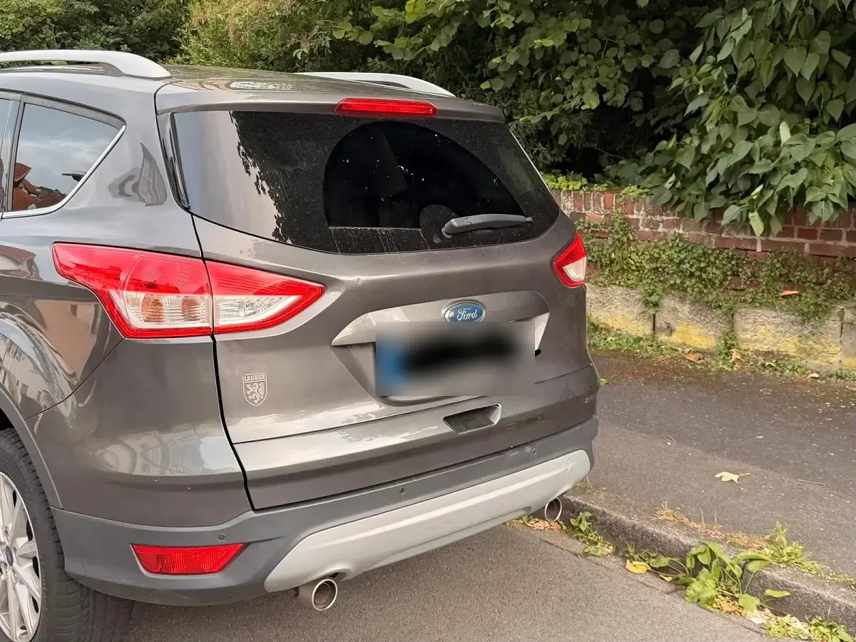 Gebraucht Ford Kuga Titanium 150 PS (110 kW) 2016 Grau SUV