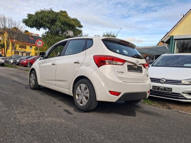 Gebraucht Hyundai ix20 Edition 116 PS (85 kW) 2013 Weiß Kleinwagen