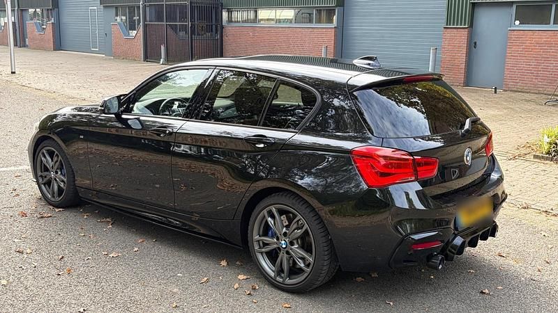 Gebraucht BMW M135 326 PS (239 kW) 2016 Schwarz Kleinwagen