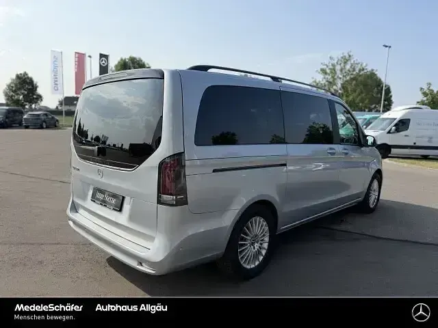 Gebraucht Mercedes EQV300 150 kW (204 PS) 2025 Hightechsilber Van / Kleinbus