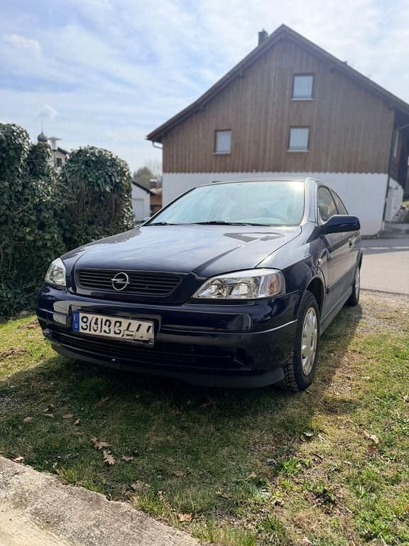 Gebraucht Opel Astra 75 PS (55 kW) 2002 Blau Limousine