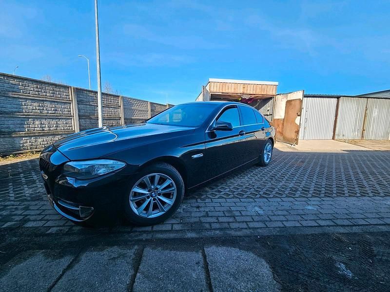 Gebraucht BMW 523 204 PS (150 kW) 2011 Schwarz Limousine
