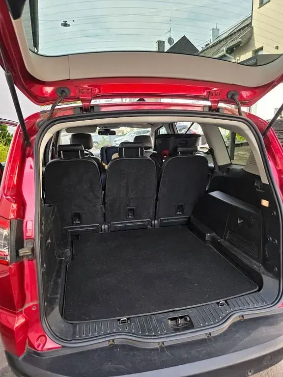 Gebraucht Ford S-MAX Titanium 163 PS (119 kW) 2015 Rot Van / Kleinbus