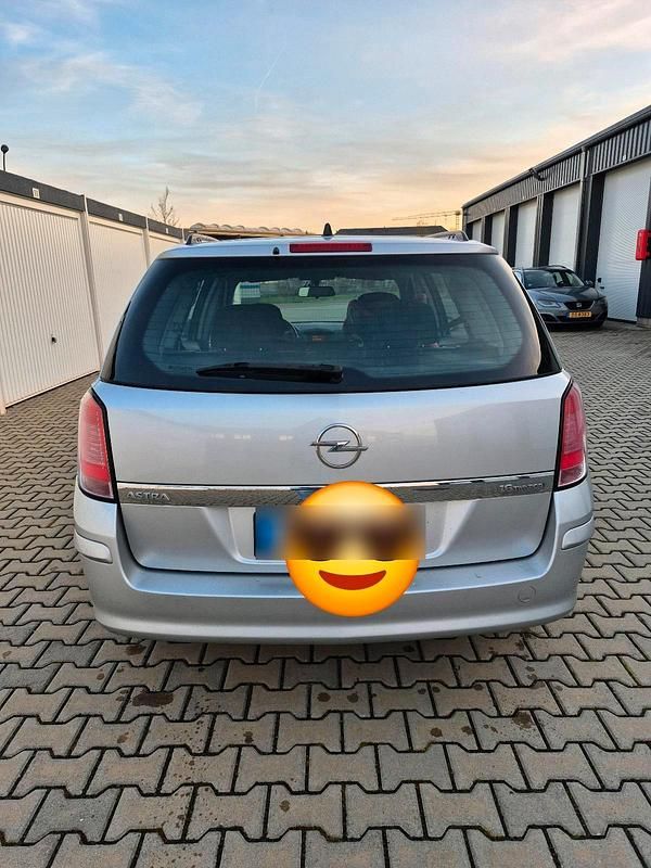 Gebraucht Opel Astra 115 PS (84 kW) 2005 Silber Kombi