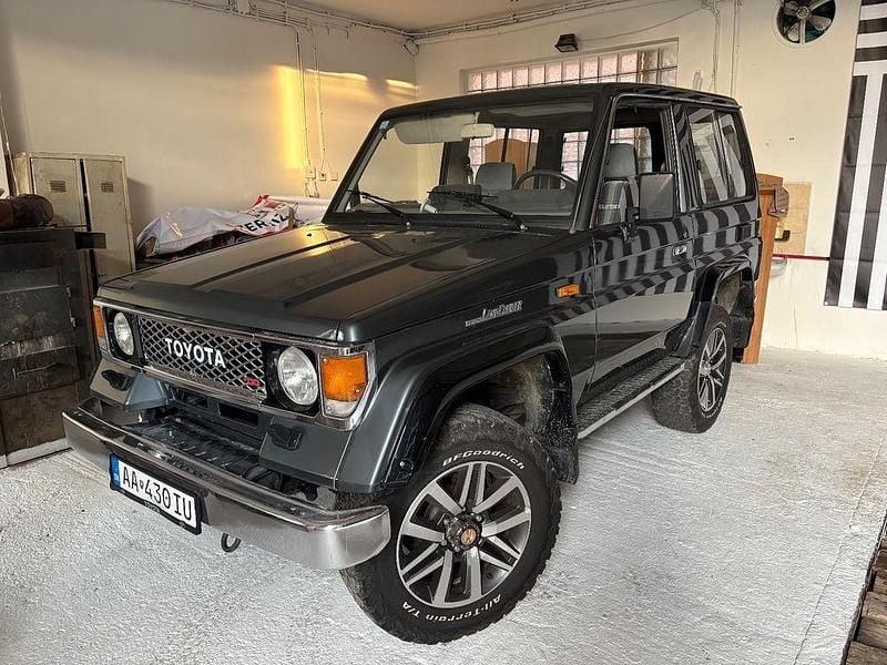 Grau Gebraucht 1988 Toyota Land Cruiser SUV | 12.500 € - Bild 1/4