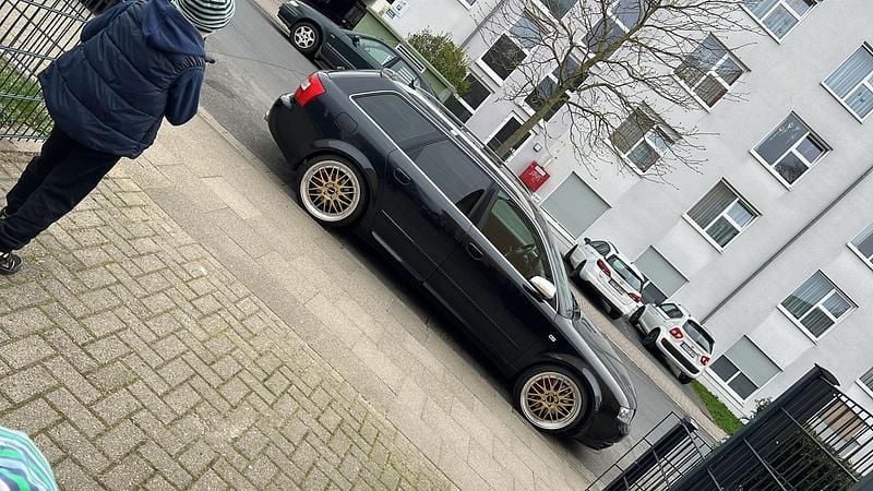Schwarz Gebraucht 2003 Audi S4 Kombi | 5.699 € (Superpreis) - Bild 1/4