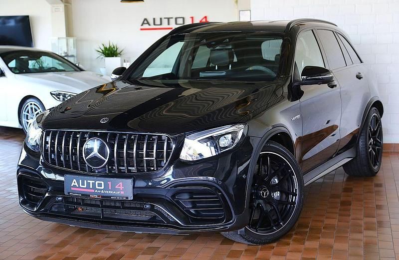 Schwarz Gebraucht 2018 Mercedes GLC63 AMG AMG SUV | 47.790 € (Fairer Preis) - Bild 1/4