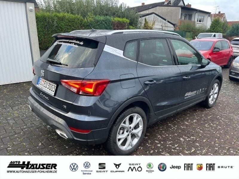 Magnetic grau (metallic) Gebraucht 2024 Seat Arona FR SUV | 22.485 € (Fairer Preis) - Bild 1/4