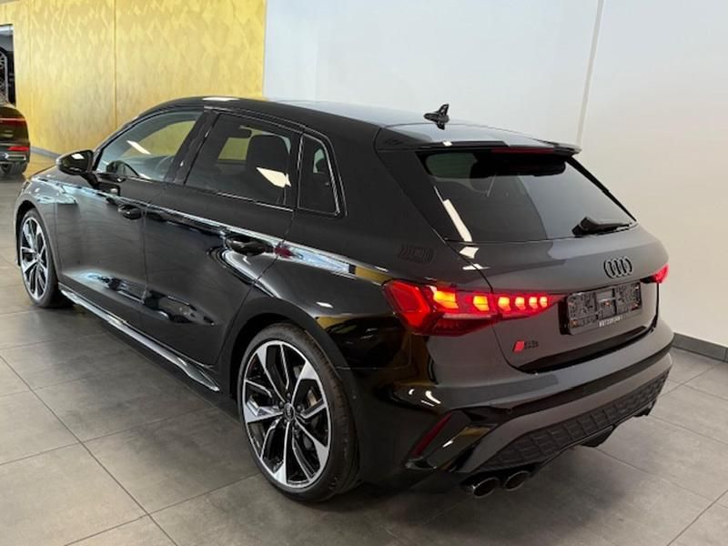 Gebraucht Audi S3 Sport 333 PS (244 kW) 2024 Schwarz Limousine
