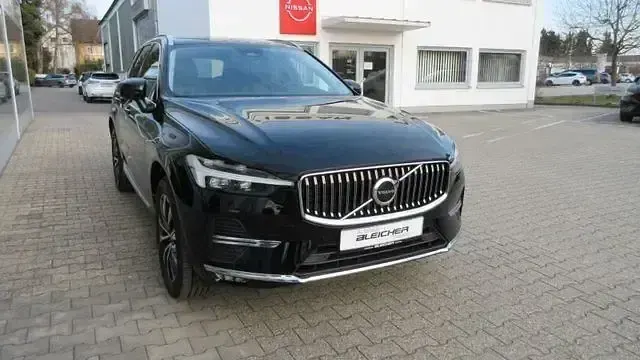Gebraucht Volvo XC60 Plus 197 PS (144 kW) 2022 Schwarz SUV