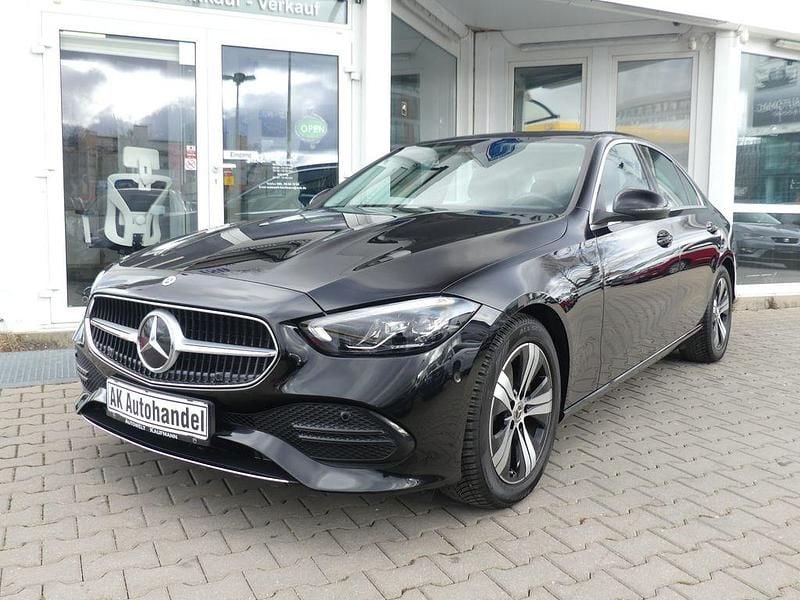 Gebraucht Mercedes C180 Avantgarde 170 PS (125 kW) 2023 Schwarz Limousine