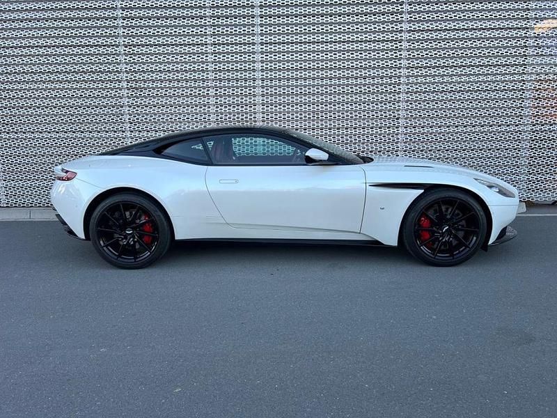 Gebraucht Aston Martin DB11 Launch Edition 608 PS (447 kW) 2017 Weiß Coupé