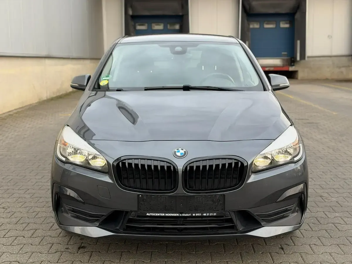 Używany BMW 220 Advantage 190 KM (139 kW) 2018 Szary Sedan/Limuzyna
