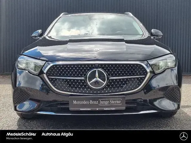 Gebraucht Mercedes E300 Avantgarde 197 PS (144 kW) 2025 Lack obsidianschwarz Kombi