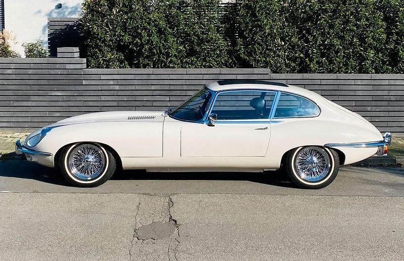 Weiß Gebraucht 1969 Jaguar E-Type S | 47.500 € - Bild 1/4