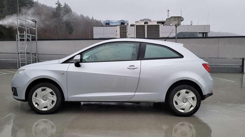 Gebraucht Seat Ibiza SC Style 90 PS (66 kW) 2010 Silber Kleinwagen