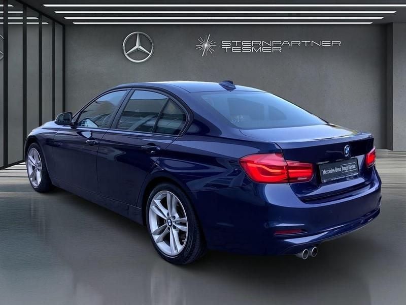 Gebraucht BMW 330 252 PS (185 kW) 2018 Mediterranblau metallic Limousine