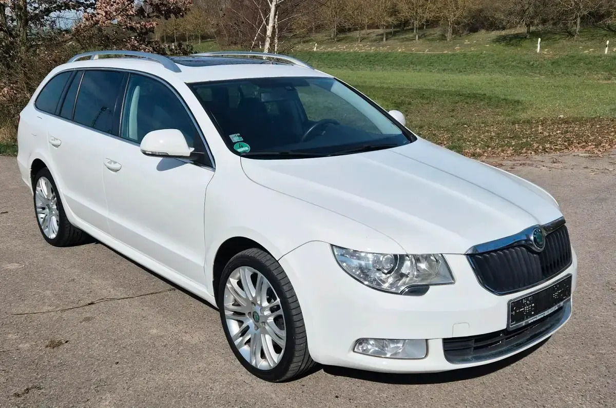 Second-hand Skoda Superb 140 CP (102 kW) 2013 Alb Break