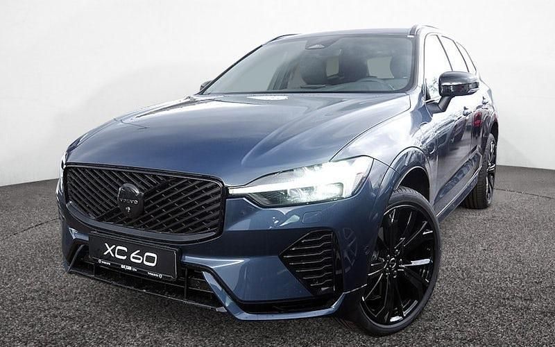 Neu Volvo XC60 Plus 455 PS (334 kW) 2025 Blau SUV
