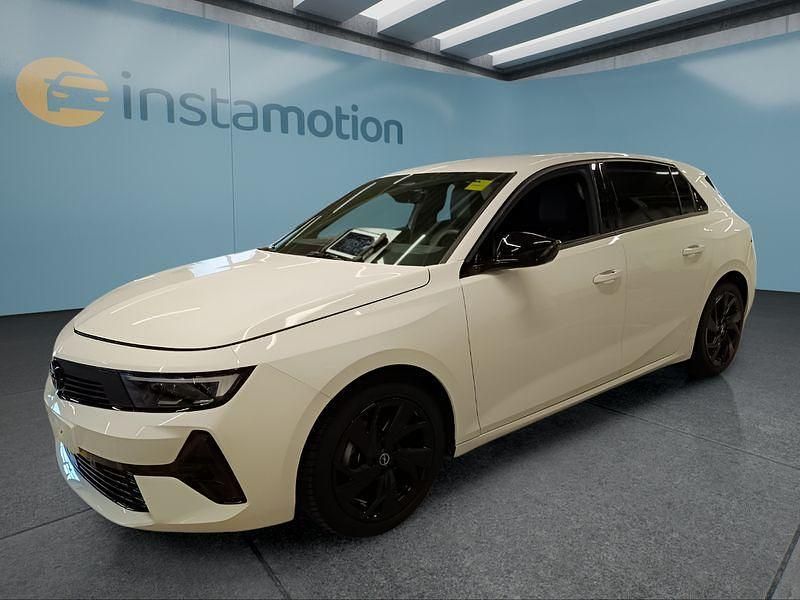 Weiß Gebraucht 2024 Opel Astra Limousine | 25.399 € (Fairer Preis) - Bild 1/4