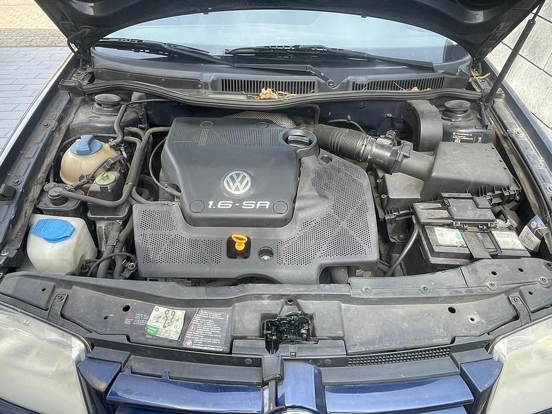 Gebraucht VW Bora 105 PS (77 kW) 1999 Blau Limousine