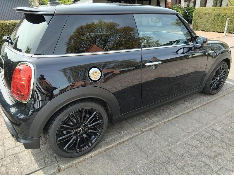 Gebraucht Mini Cooper S Classic 178 PS (130 kW) 2022 Schwarz Kleinwagen