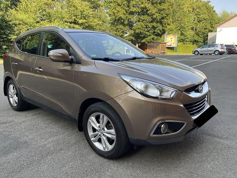 Braun Gebraucht 2013 Hyundai ix35 Style SUV | 8.300 € (Superpreis) - Bild 1/4