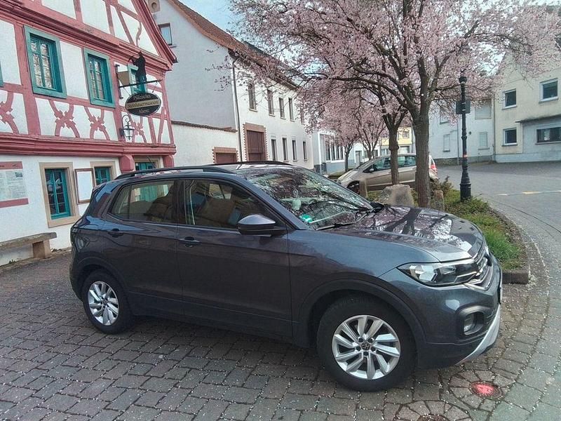 Gebraucht VW T-Cross 95 PS (69 kW) 2023 Grau SUV