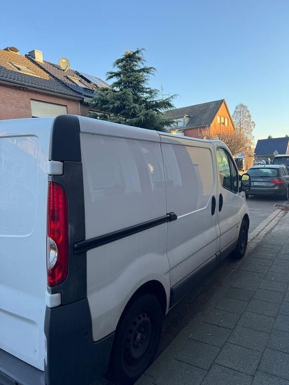 Gebraucht Opel Vivaro 90 PS (66 kW) 2011 Weiß Van / Kleinbus