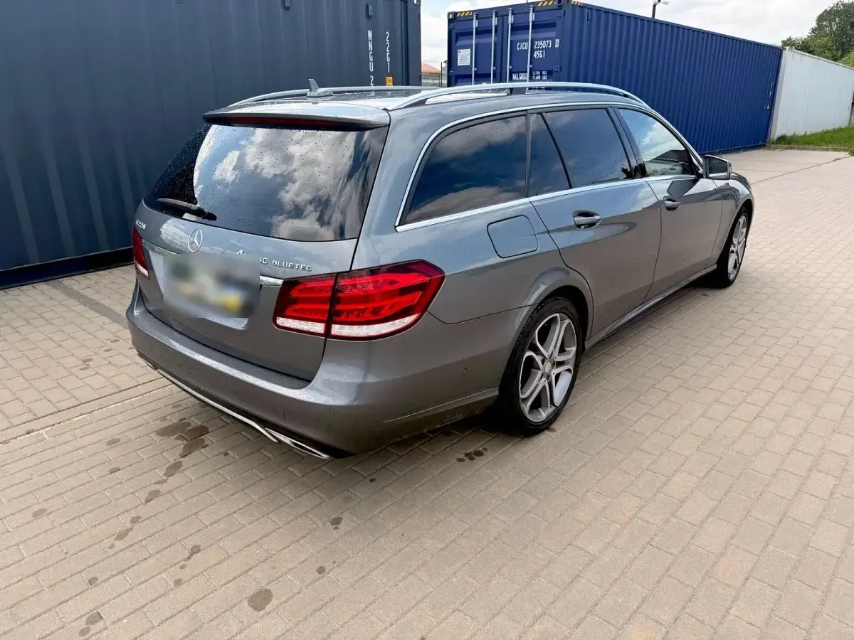 Gebraucht Mercedes E220 170 PS (125 kW) 2016 Grau Kombi