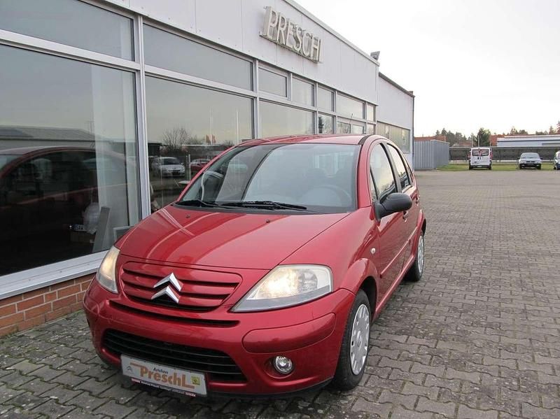 Farbe luziferrot Gebraucht 2007 Citroën C3 Comfort Kleinwagen | 3.000 € (Etwas zu teuer) - Bild 1/4