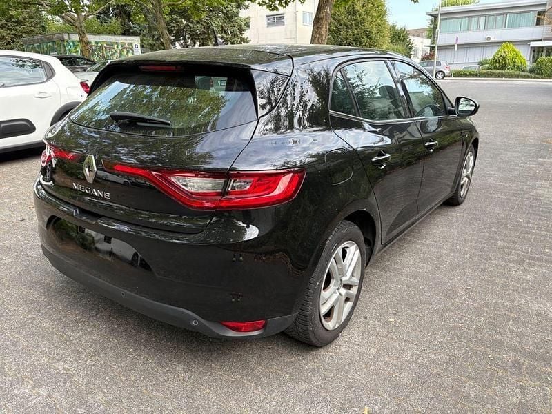 Schwarz Gebraucht 2019 Renault Mégane IV Limousine | 8.092 € (Fairer Preis) - Bild 1/4