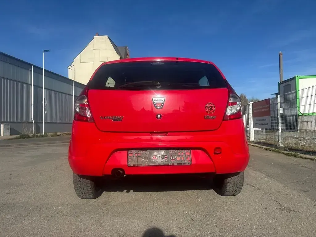 Second-hand Dacia Sandero 75 CP (55 kW) 2009 Roșu Berlinǎ