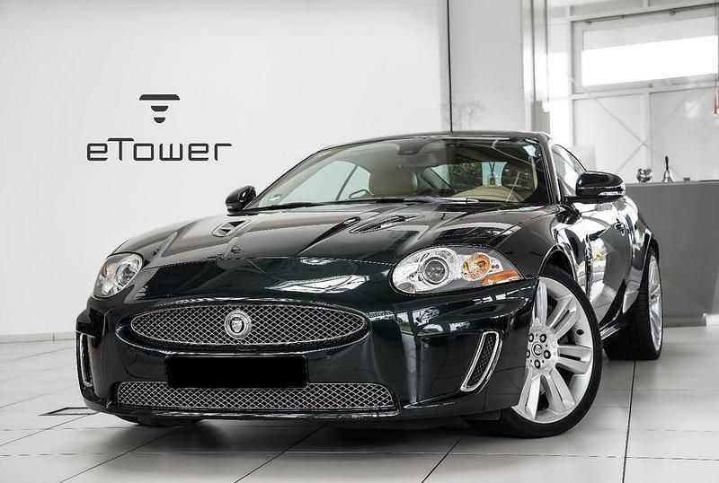 Grün Gebraucht 2011 Jaguar XKR Coupé | 36.990 € (Superpreis) - Bild 1/4